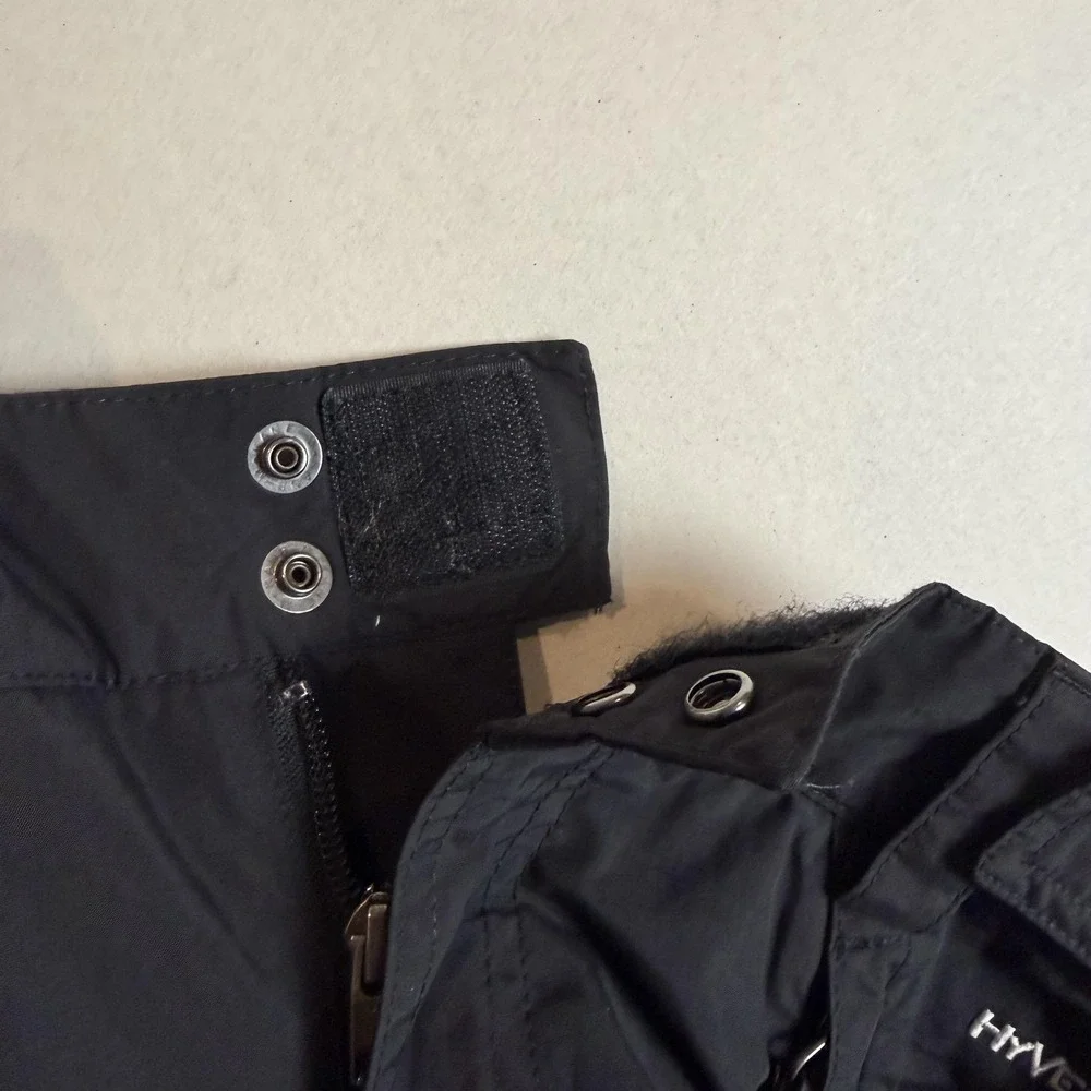 The North Face Snow Pants Boys 10-12 Black HyVent Waterproof Winter Insulated